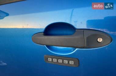 Внедорожник / Кроссовер Ford Escape 2010 в 