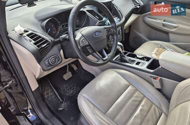 Позашляховик / Кросовер Ford Escape 2018 в 