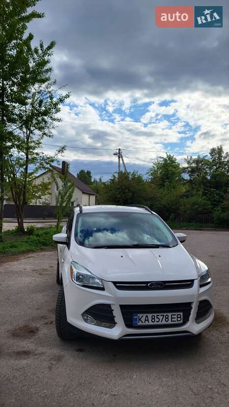 Внедорожник / Кроссовер Ford Escape 2015 в Чернигове