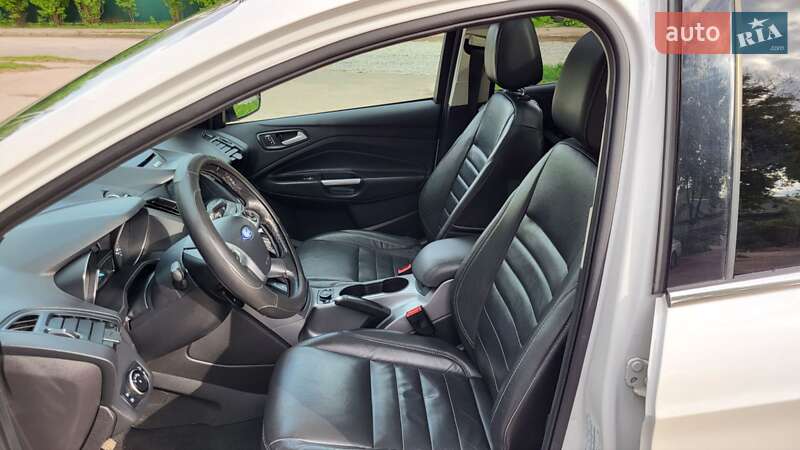 Внедорожник / Кроссовер Ford Escape 2015 в Чернигове