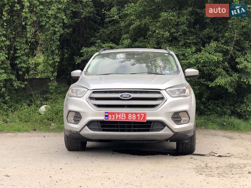 Позашляховик / Кросовер Ford Escape 2016 в Львові