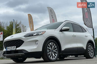 Внедорожник / Кроссовер Ford Escape 2021 в 