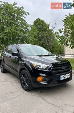 Внедорожник / Кроссовер Ford Escape 2018 в Виннице