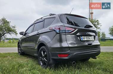Внедорожник / Кроссовер Ford Escape 2014 в 