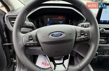Позашляховик / Кросовер Ford Escape 2023 в 
