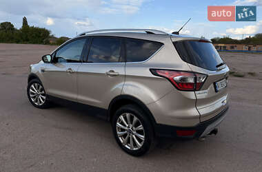 Внедорожник / Кроссовер Ford Escape 2017 в 