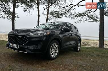Внедорожник / Кроссовер Ford Escape 2021 в 