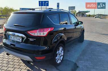 Внедорожник / Кроссовер Ford Escape 2015 в 