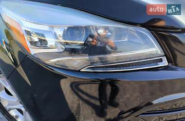 Внедорожник / Кроссовер Ford Escape 2015 в 