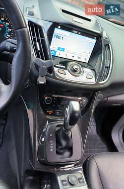 Внедорожник / Кроссовер Ford Escape 2015 в 