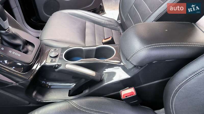 Внедорожник / Кроссовер Ford Escape 2015 в Ровно фото 16 Внедорожник / Кроссовер Ford Escape 2015 в Ровно