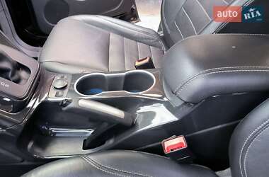 Внедорожник / Кроссовер Ford Escape 2015 в 