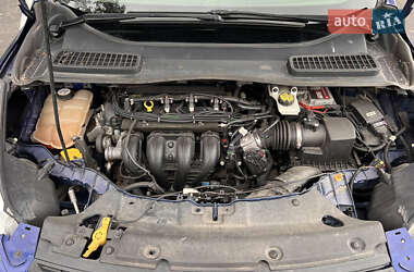 Внедорожник / Кроссовер Ford Escape 2014 в 