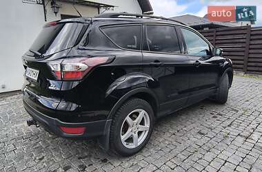 Внедорожник / Кроссовер Ford Escape 2017 в 