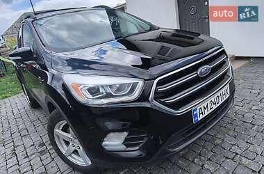 Внедорожник / Кроссовер Ford Escape 2017 в 