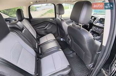 Внедорожник / Кроссовер Ford Escape 2017 в 
