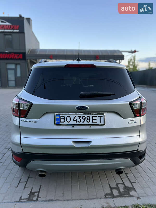 Внедорожник / Кроссовер Ford Escape 2017 в Тернополе