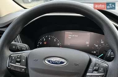 Внедорожник / Кроссовер Ford Escape 2020 в 