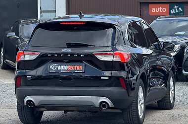 Внедорожник / Кроссовер Ford Escape 2020 в 