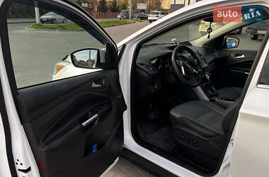 Внедорожник / Кроссовер Ford Escape 2014 в 