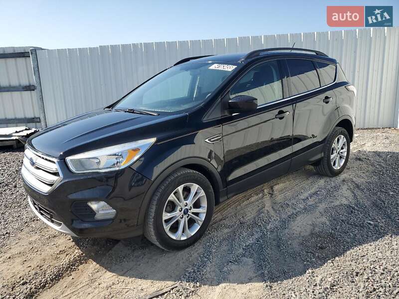Внедорожник / Кроссовер Ford Escape 2018 в 