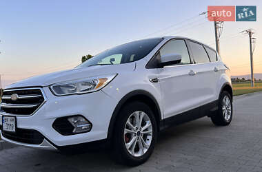 Внедорожник / Кроссовер Ford Escape 2016 в Ровно