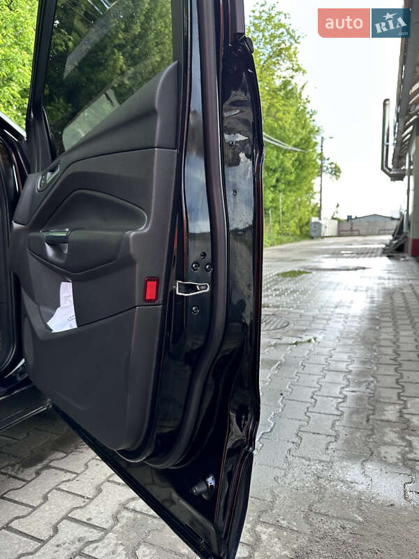 Внедорожник / Кроссовер Ford Escape 2016 в Луцке