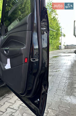 Внедорожник / Кроссовер Ford Escape 2016 в 