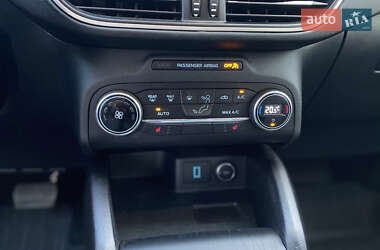 Позашляховик / Кросовер Ford Escape 2020 в 