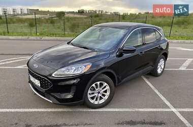 Позашляховик / Кросовер Ford Escape 2020 в 