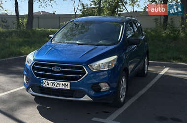 Позашляховик / Кросовер Ford Escape 2017 в 