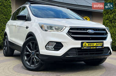 Позашляховик / Кросовер Ford Escape 2016 в 