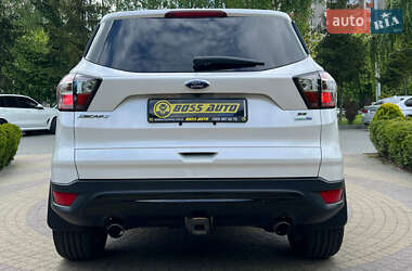 Позашляховик / Кросовер Ford Escape 2016 в 