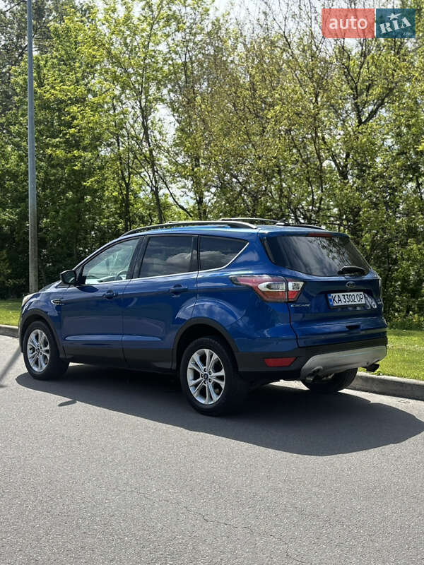 Внедорожник / Кроссовер Ford Escape 2018 в Киеве