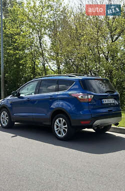 Внедорожник / Кроссовер Ford Escape 2018 в 