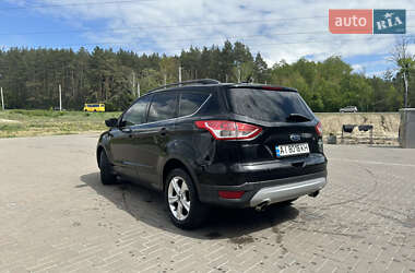 Позашляховик / Кросовер Ford Escape 2013 в 