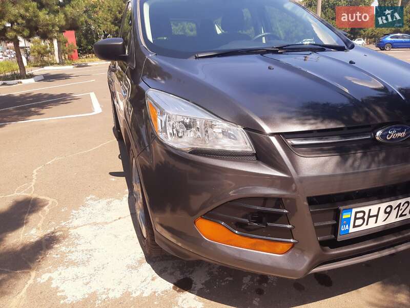 Позашляховик / Кросовер Ford Escape 2015 в Одесі