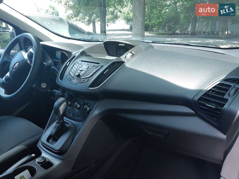 Позашляховик / Кросовер Ford Escape 2015 в Одесі