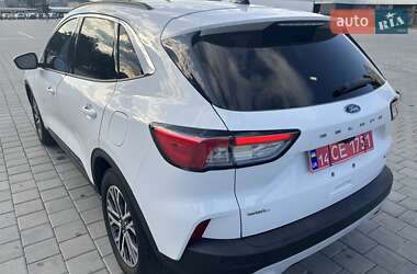 Позашляховик / Кросовер Ford Escape 2020 в 