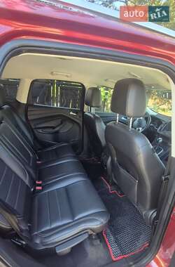 Внедорожник / Кроссовер Ford Escape 2013 в 