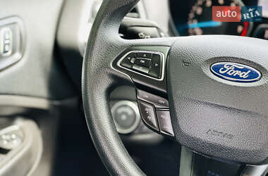 Позашляховик / Кросовер Ford Escape 2018 в 