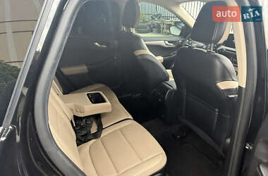 Внедорожник / Кроссовер Ford Escape 2020 в 