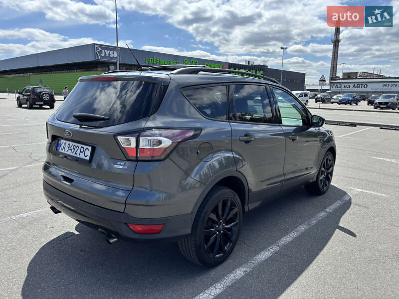 Внедорожник / Кроссовер Ford Escape 2016 в Киеве