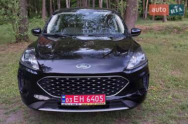 Внедорожник / Кроссовер Ford Escape 2020 в 