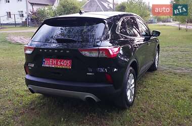 Внедорожник / Кроссовер Ford Escape 2020 в 