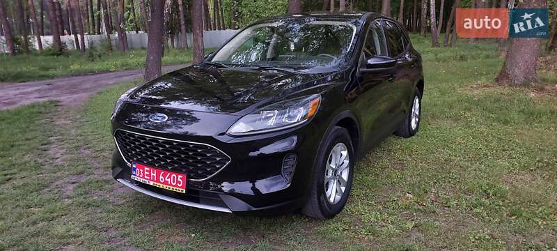 Внедорожник / Кроссовер Ford Escape 2020 в 