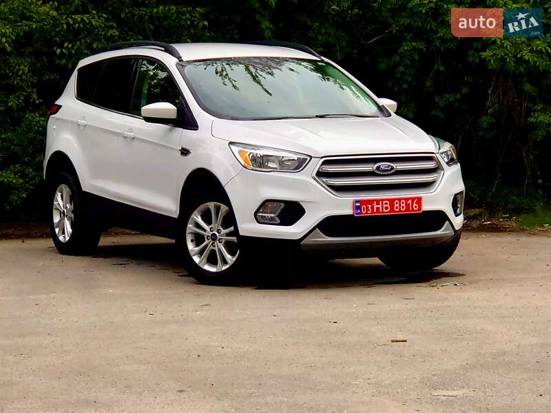 Позашляховик / Кросовер Ford Escape 2018 в 