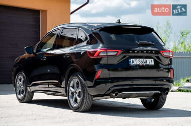 Позашляховик / Кросовер Ford Escape 2023 в 