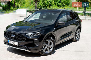 Позашляховик / Кросовер Ford Escape 2023 в 