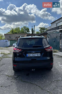 Позашляховик / Кросовер Ford Escape 2014 в 